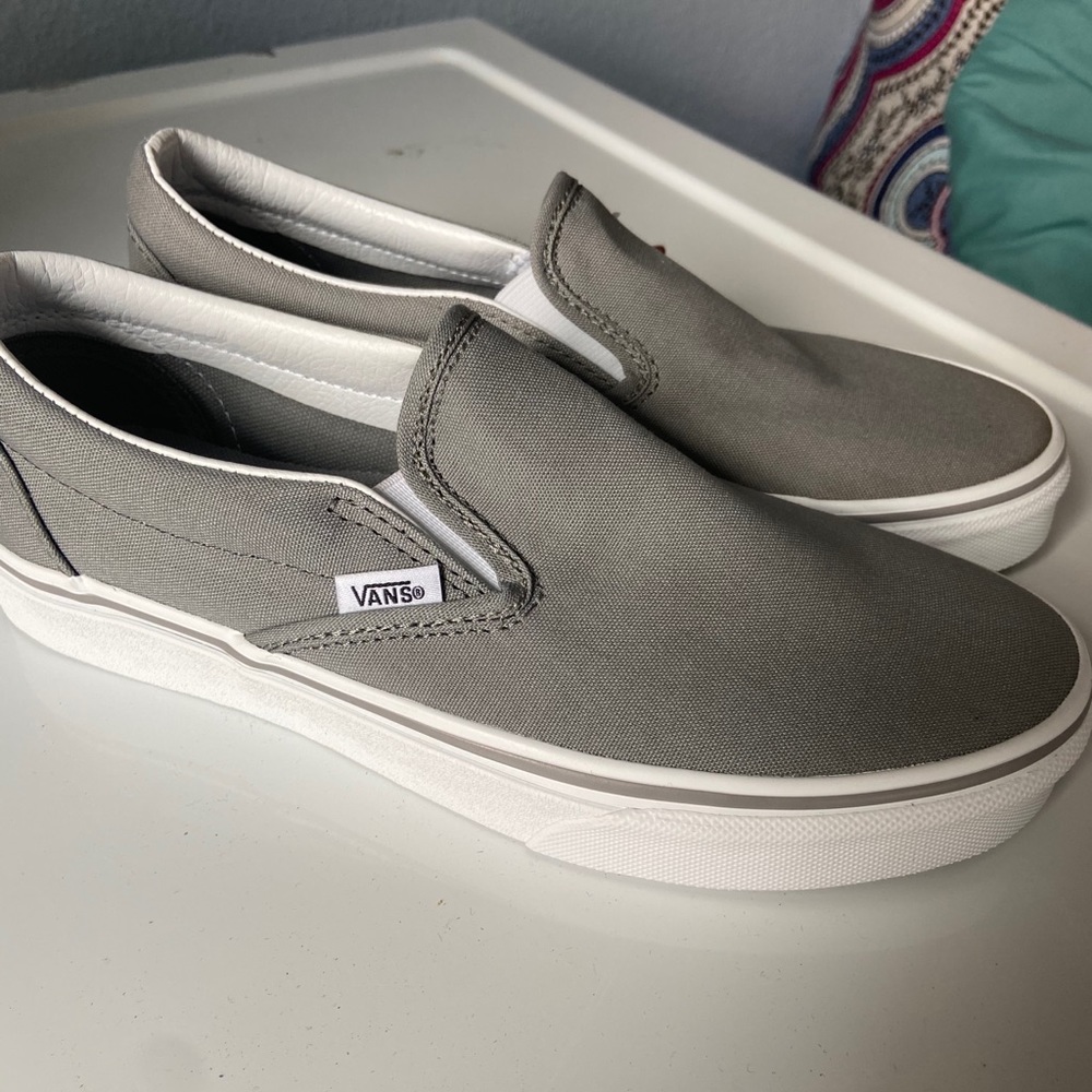 New Light Gray Vans size 7. Never worn
